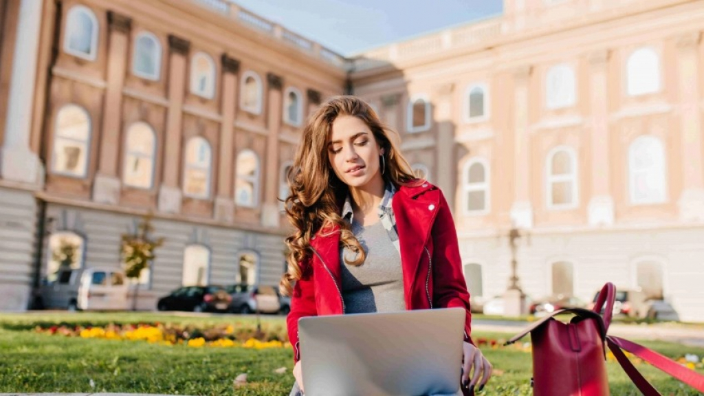 The Complete Guide to Learning and Education in Canada with Coupon Buzz