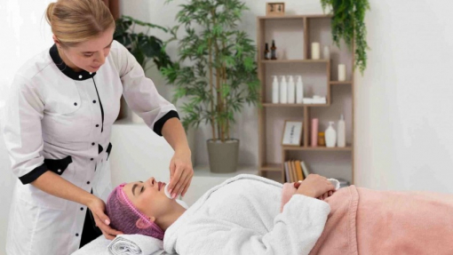 Uncovering the Best Beauty Clinics in Canada: A Guide to Local Hidden Gems & Deals