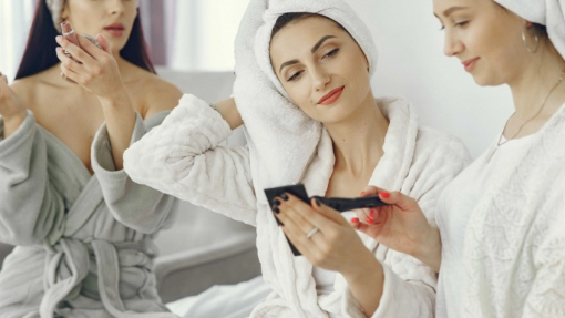 چالش پیدا کردن متخصص زیبایی در کانادا