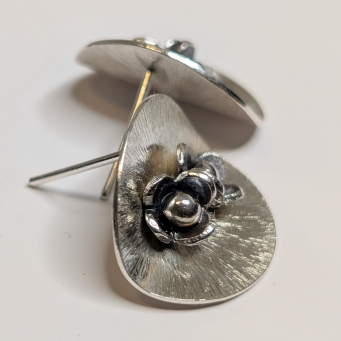 خرید گوشواره در کانادا