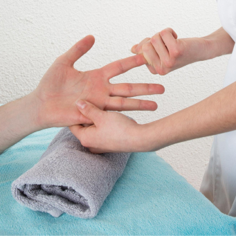 ماساژ و مراقبت دست در تورنتو