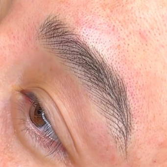 Eyebrow, eyelash & lip