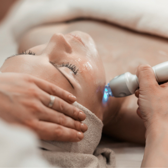 آر اف فرکشنال صورت در ونکوور